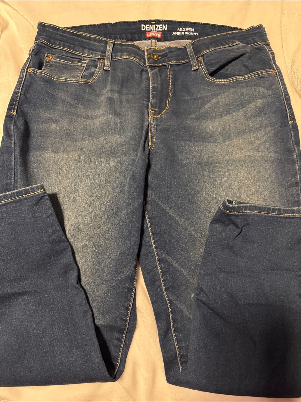 Denizen from Levi's Women's Dark Blue Ankle Skinny Jeans